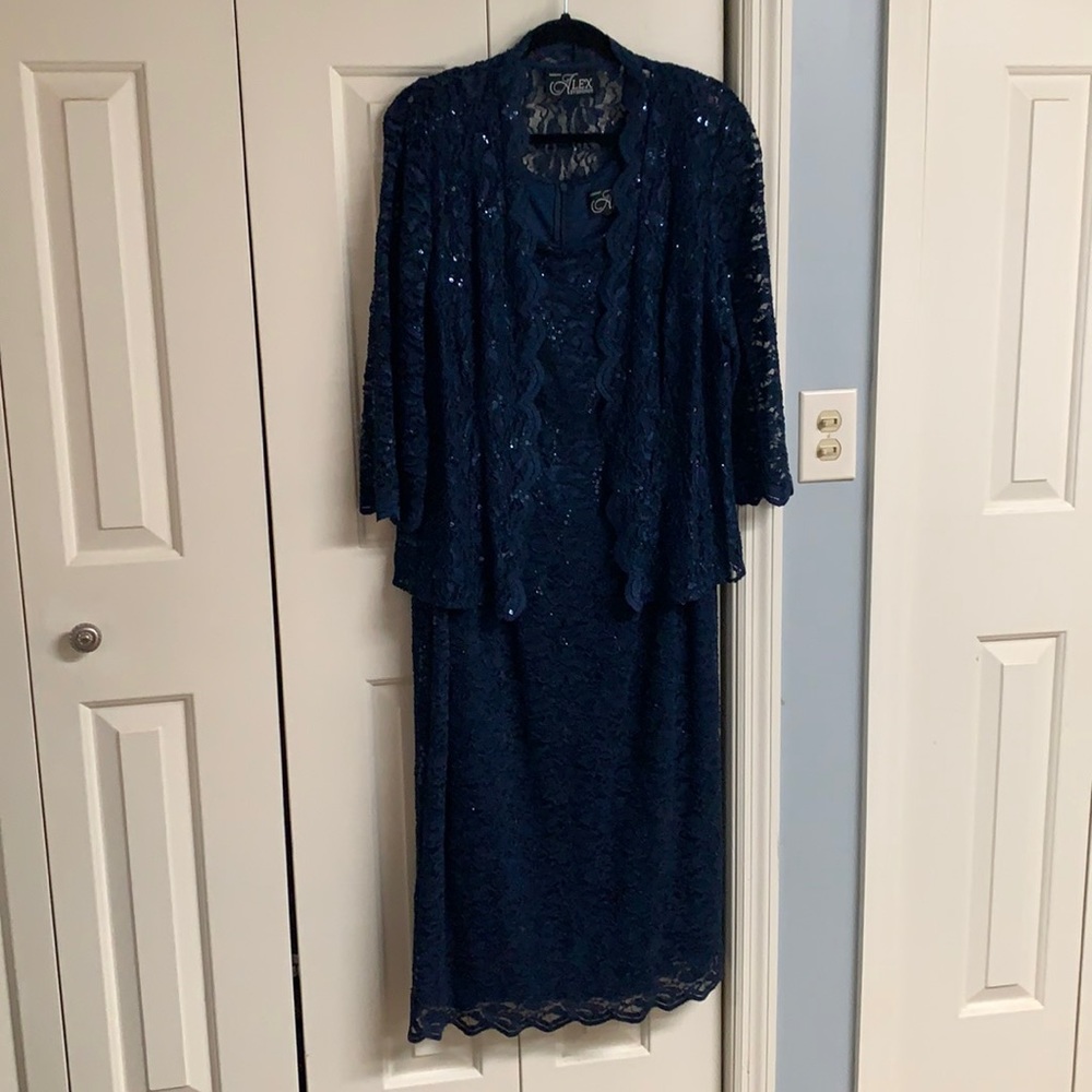 Alex Evenings Gown In navy blue sequin Size 16 W.